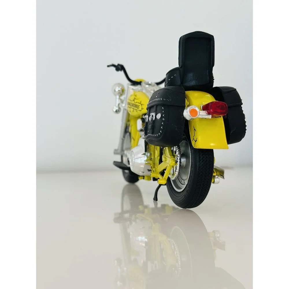 RoadRider Collection-BIOHAZARDOUS-BLOUVARD CRUISERS New Ray Motorcycle 1:12